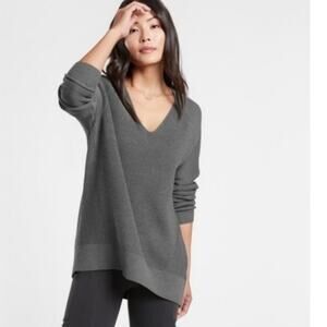 Athleta Hanover merino wool gray knit sweater long V neck